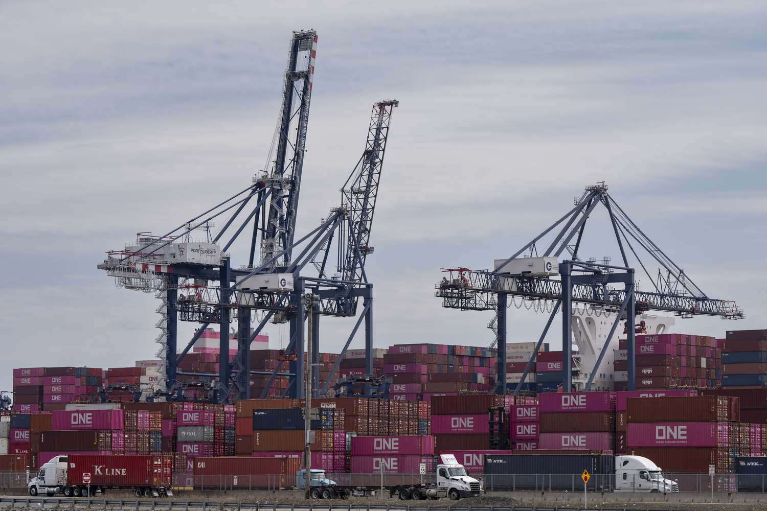 Meningkatnya Defisit Perdagangan AS: Apa yang Perlu Anda Ketahui