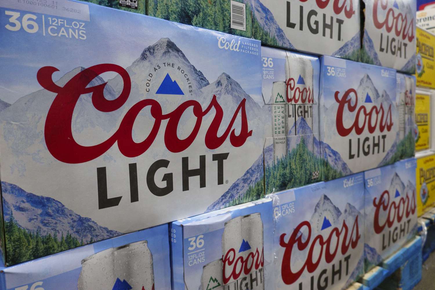 Bozorning Eng Faol Aksiyalari: AB InBev, Molson Coors, Eli Lilly va Boshqalar