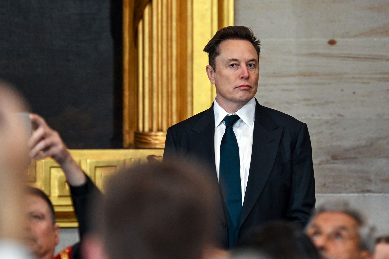 Elon Muskning Moliyaviy Boyligi O'zgarishda: Yangiliklar va Tahlil