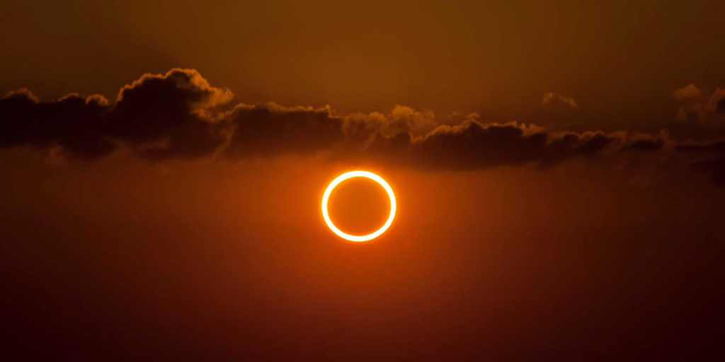 Уникальное кольцеобразное солнечное затмение: как и где наблюдать это космическое явление