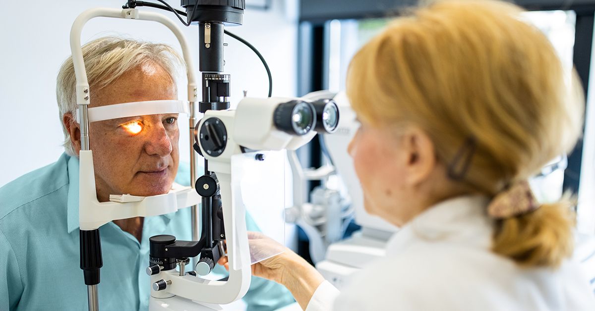 Генетика и факторы риска возрастной макулярной дегенерации: что нужно знать