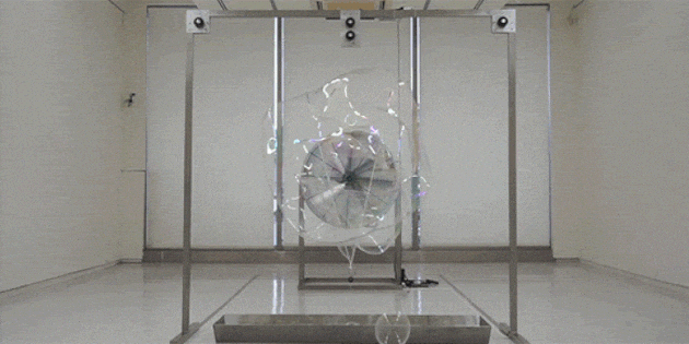 Создайте волшебство пузырей своими руками: простой генератор мыльных пузырей