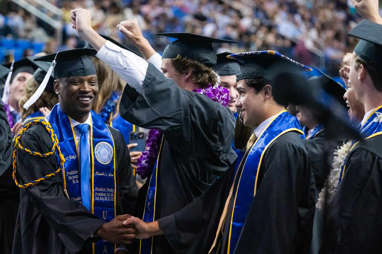 Yangi Bitiruvchilar Uchun Ish Bozorida Eng Yaxshi va Eng Qiyin Sohalar