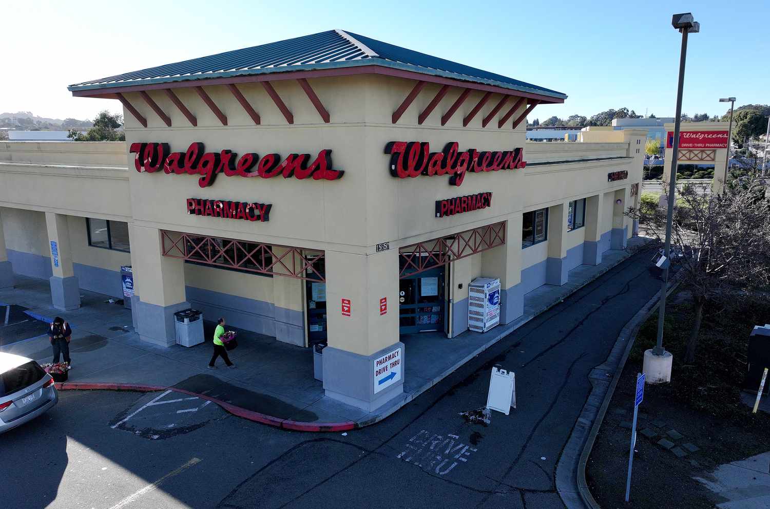 Walgreens Aksiyalari Shartnoma Umidini Kuchaytirib Ko‘tarildi