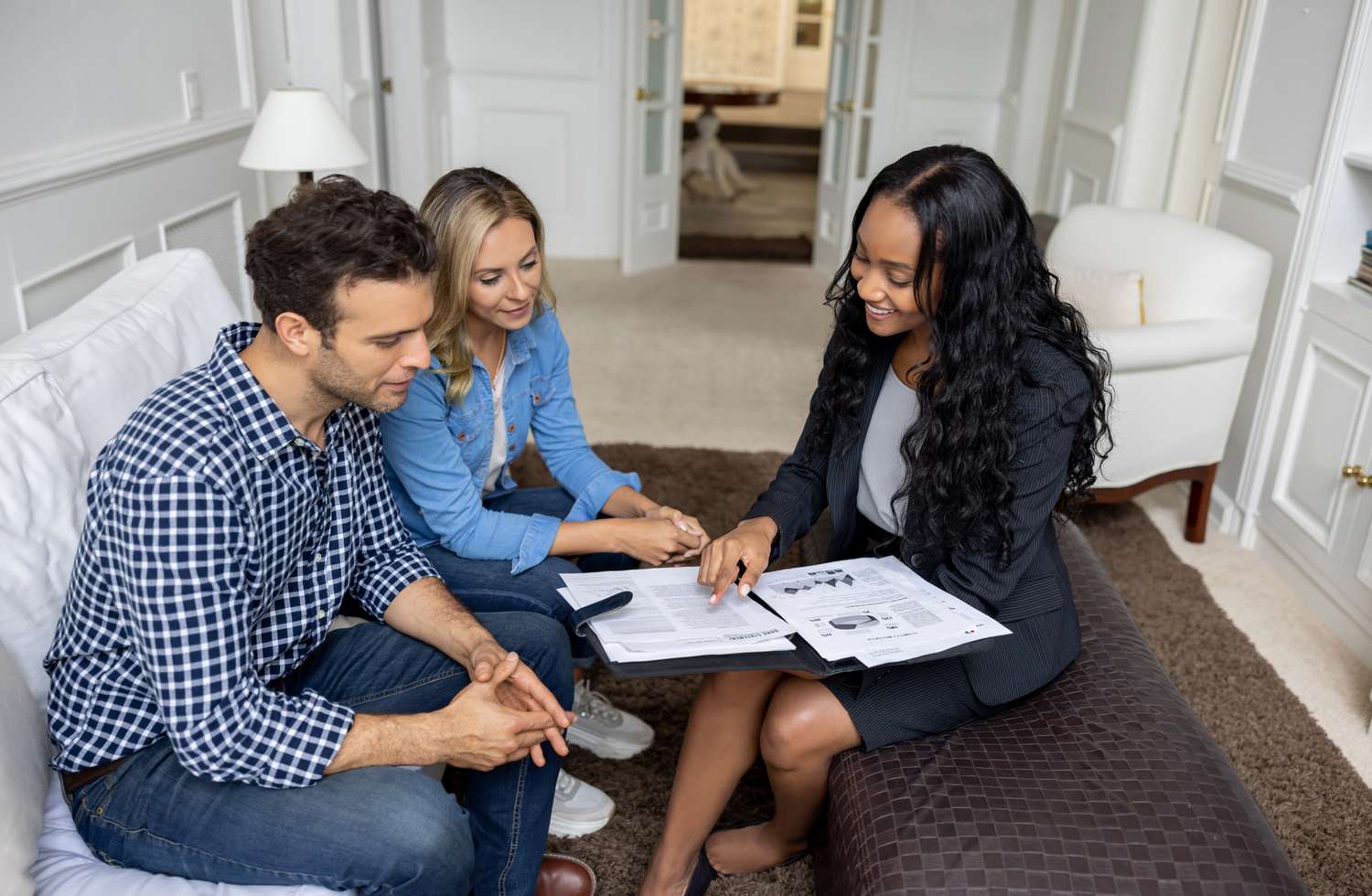 Разумный выбор: коммерческая или жилая недвижимость для инвестиций