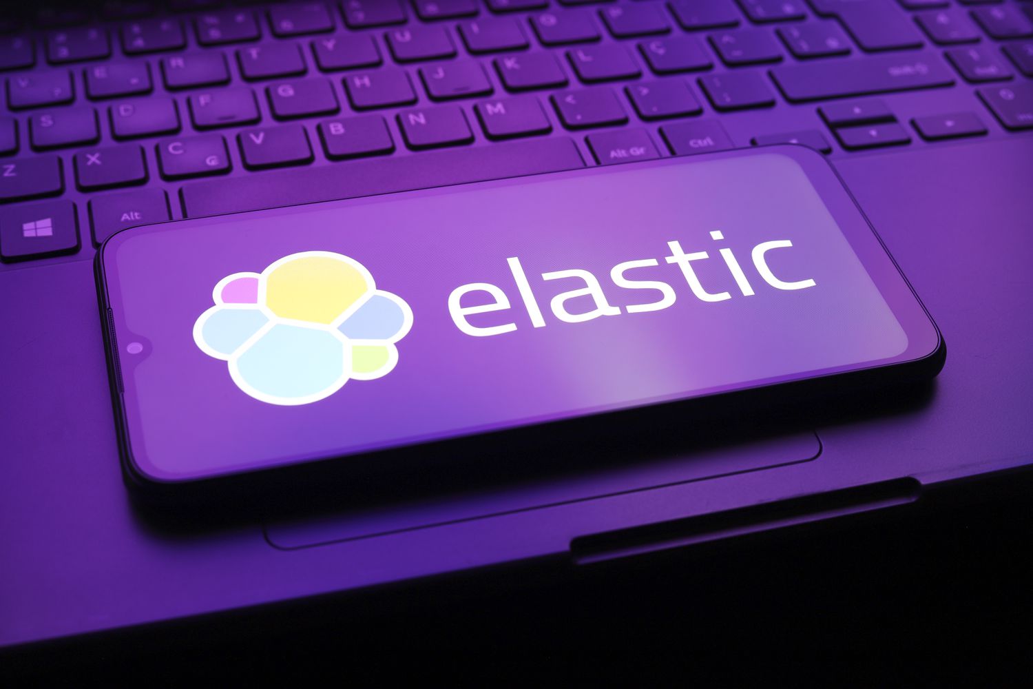 Elastic Stock Rockets on Robust AI-Driven Earnings and Promising Forecast