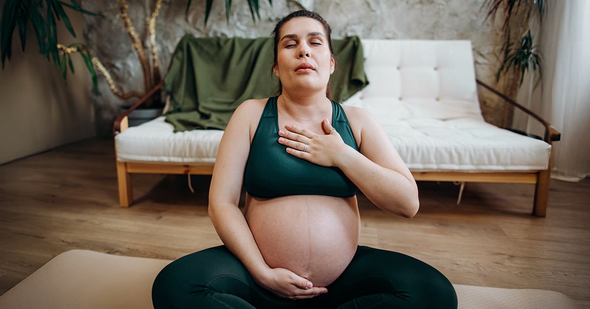 Kenali Penyebab Sesak Napas Saat Hamil dan Cara Mengatasinya
