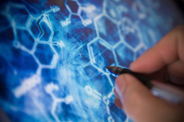 Descending Triangle Chart Pattern Explained 2025: Price Insights & Trading Strategies