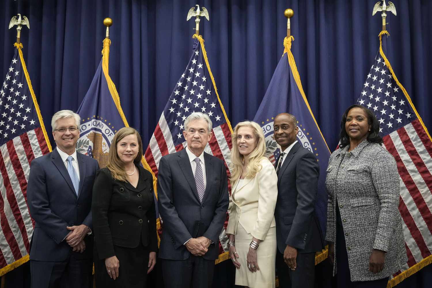 Kebijakan The Fed yang Tegas untuk Kendalikan Inflasi