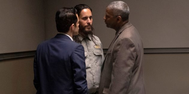 Рами Малек, Дензел Вашингтон и Джаред Лето в фильме «Дьявол в деталях» Рами Малек, Дензел Вашингтон и Джаред Лето в фильме «Дьявол в деталях»