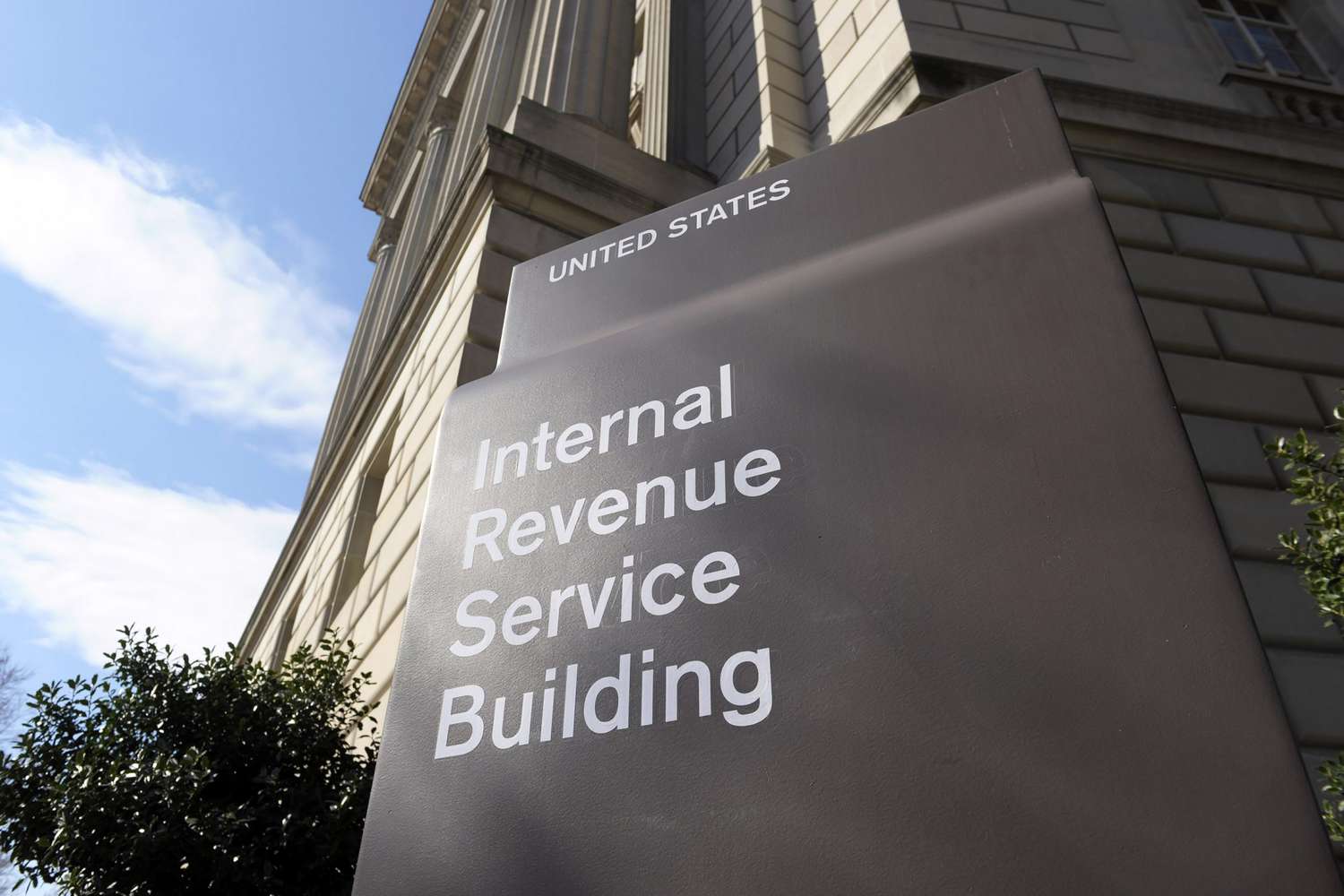 IRS Tax Filing Opens January 23, 2023 – Key Deadlines and Tips for Your 2023 Tax Return