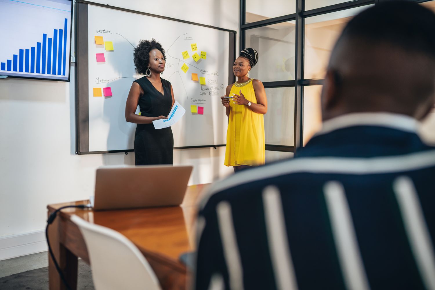 Позитивная и нормативная экономика: ключевые различия и их роль