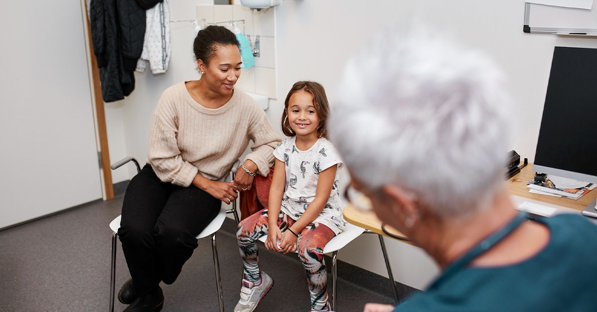 Как отличить временный синовит от септического артрита: важные симптомы и причины