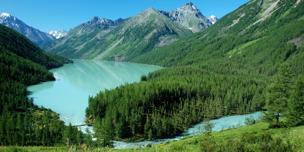 Discover the Enchanting Kucherlinskie Lakes: A Hidden Gem in the Altai Mountains