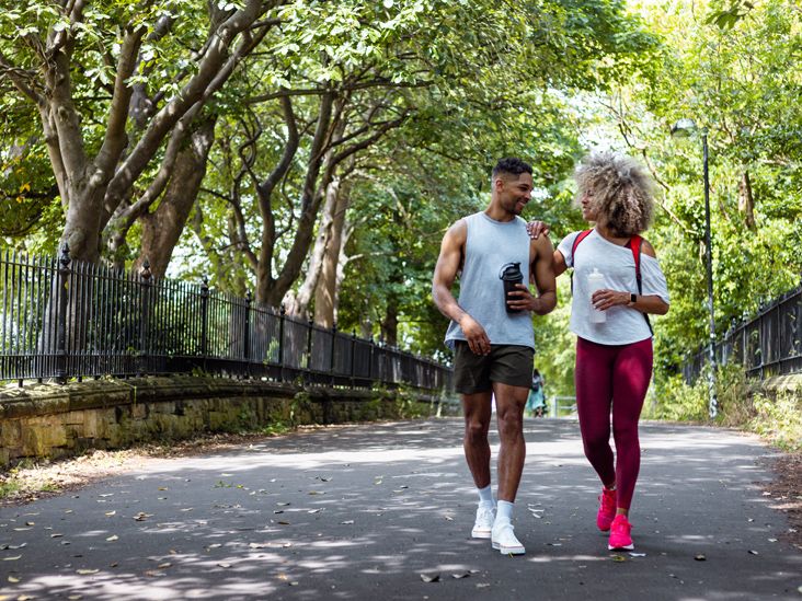 Секреты Быстрой Ходьбы: Как Шаг За Шагом Улучшить Здоровье и Физическую Форму