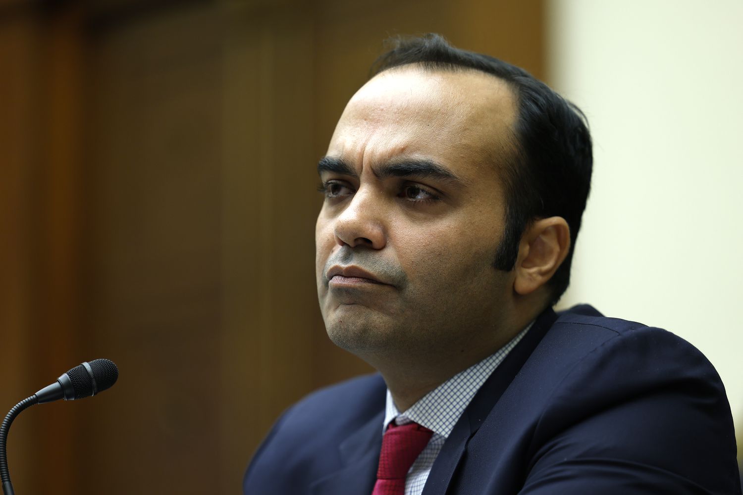 Кто Следит за Вашими Онлайн-Данными: Призыв к Потребителям Поделиться Опытами