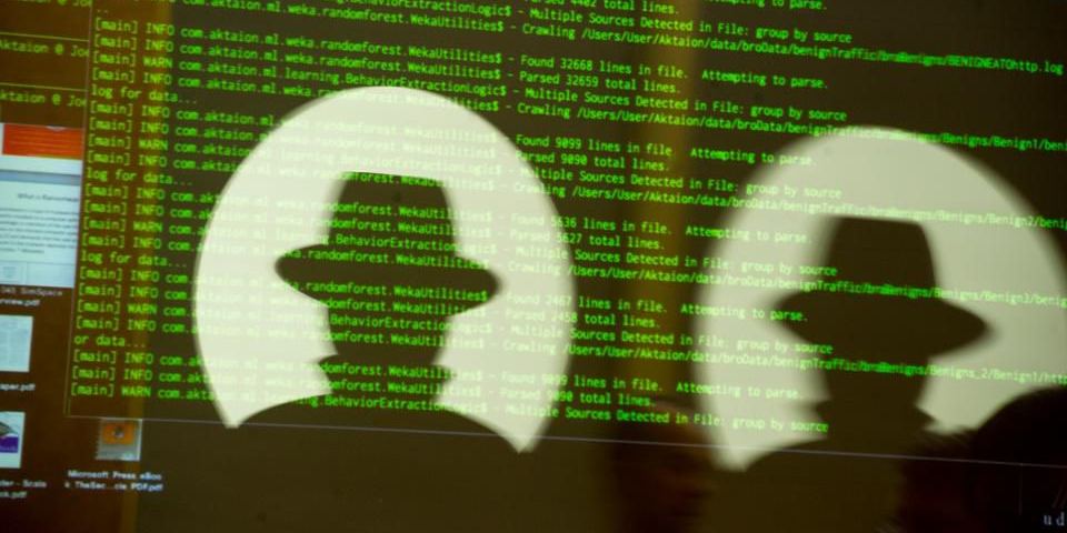 Масштабная утечка данных клиентов крупнейшего банка России: что известно