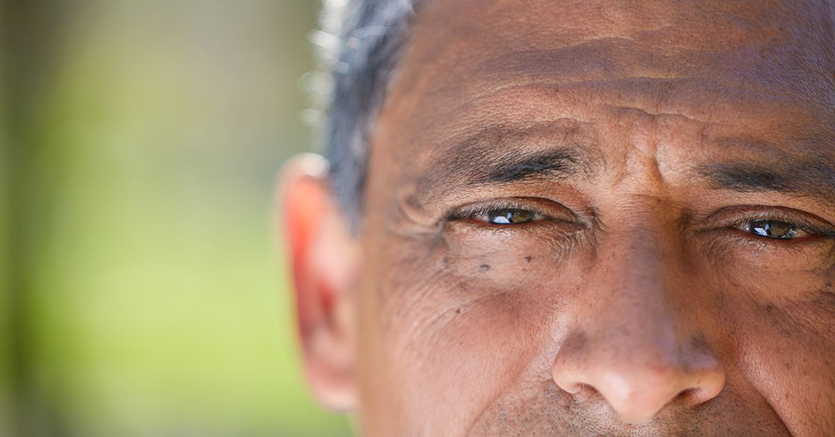 Как использовать периферическое зрение при влажной возрастной макулярной дегенерации