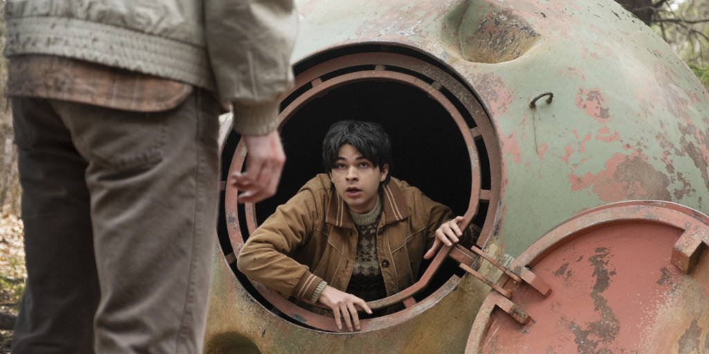 Лучшие сериалы апреля: от фантастики до драм и триллеров