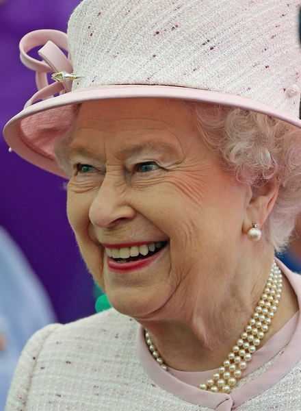 Королева Елизавета II