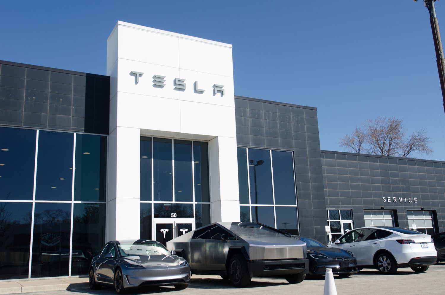 Рост акций Ford на фоне новых тарифов: как это повлияет на рынок автомобилей