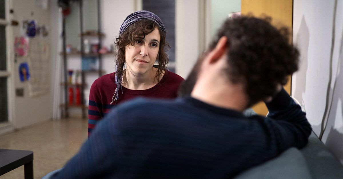 Hysterical Bonding Explained (2025): Understanding the Emotional Rollercoaster After Infidelity