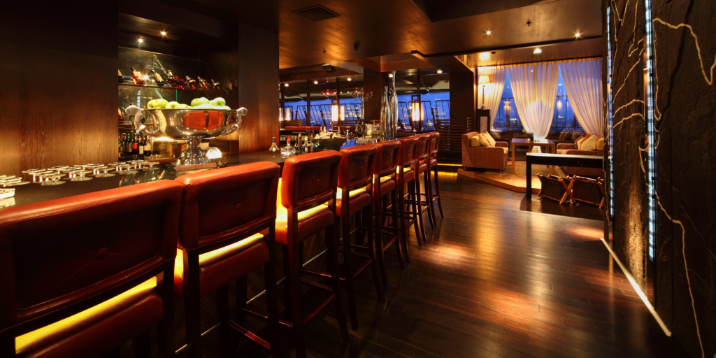 Ночные развлечения в Москве возвращаются: что изменится для ресторанов и клубов