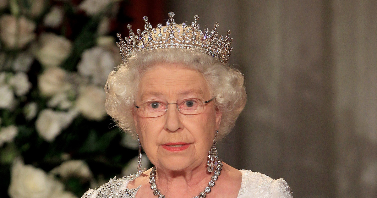 Sirli taqinchoqlar: Nima uchun Qirollik taxtining yuragi bo‘lgan ikkita Boucheron broshi qadrli?