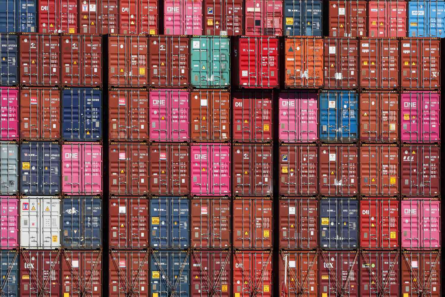 Как тарифы могут изменить экономический ландшафт США: что ждать дальше?