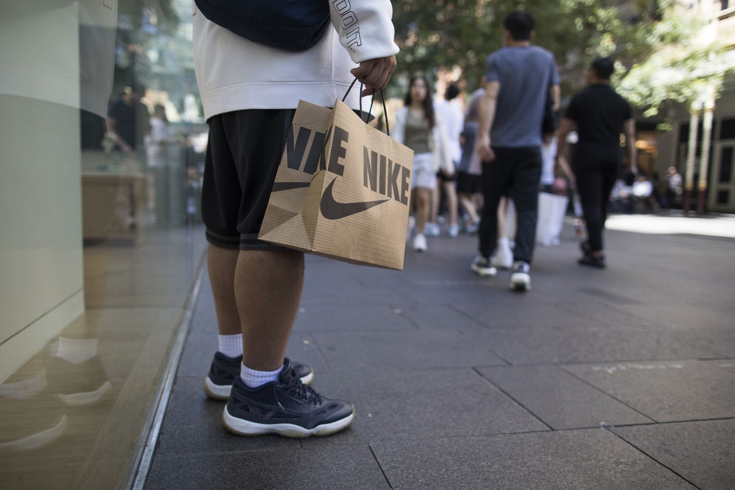 Ключевые Игроки Рынка: Nike, Applied Materials, Roku и Другие