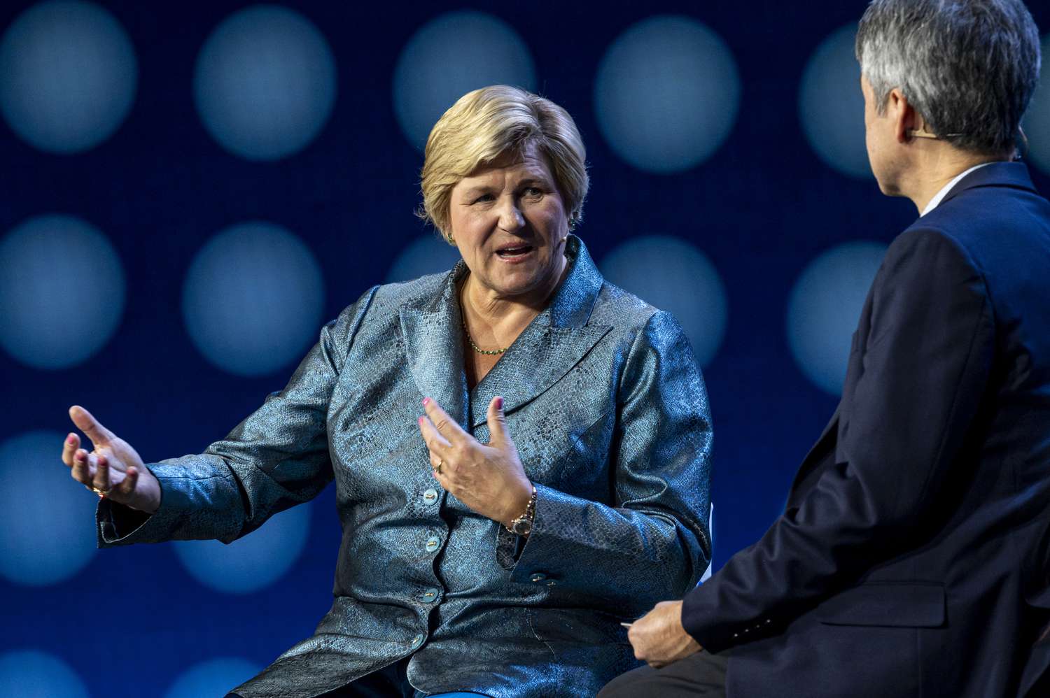 Korporativ Olamonning Qahramon Ayollari