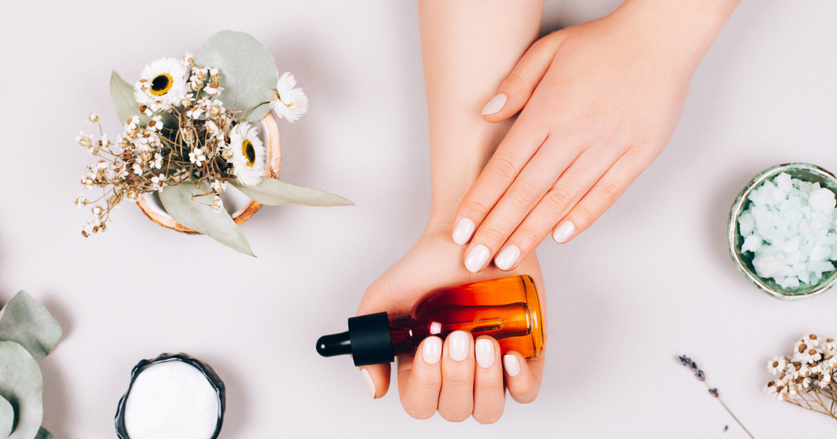 Teri yoshligini saqlashda efir moylarining ajablantiruvchi kuchi