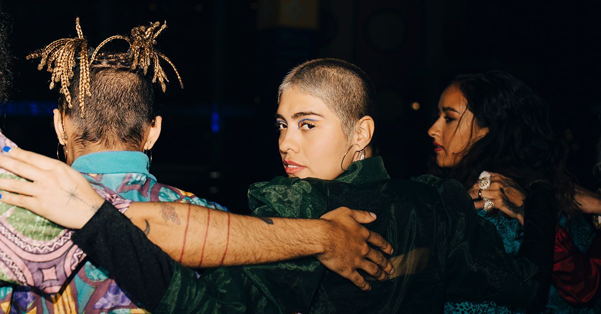 Memahami Perasaan Tidak Tertarik Secara Romantis atau Seksual: Apa Arti Sebenarnya?