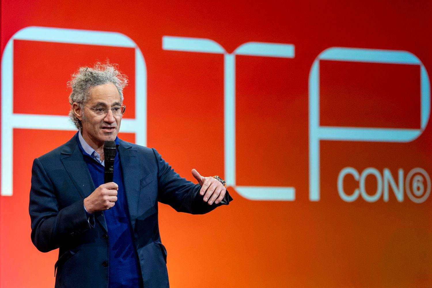 Резкий рост акций Palantir на фоне внедрения ИИ в оборону НАТО