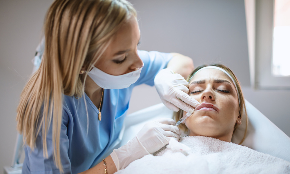 Опасности эстетики: история девушки, пережившей трагедию после одной процедуры