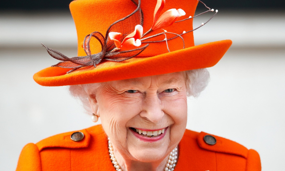 Rahasia di Balik Surat-Surat yang Diterima Ratu Elizabeth II Setiap Hari