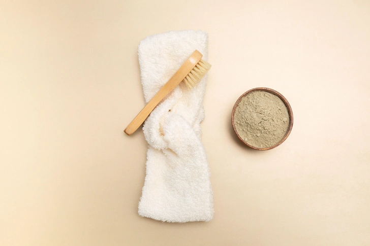 Зеленая глина для красоты лица и волос