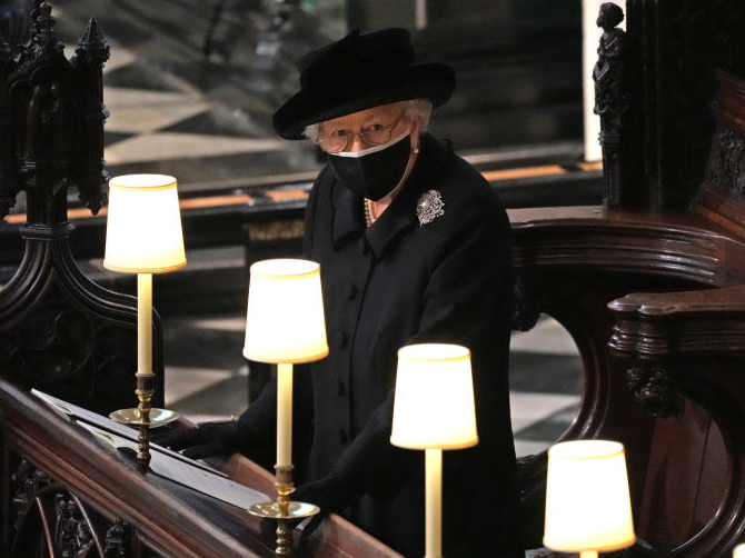 Heartfelt Moments: Queen Elizabeth's Personal Tribute at Prince Philip's Farewell