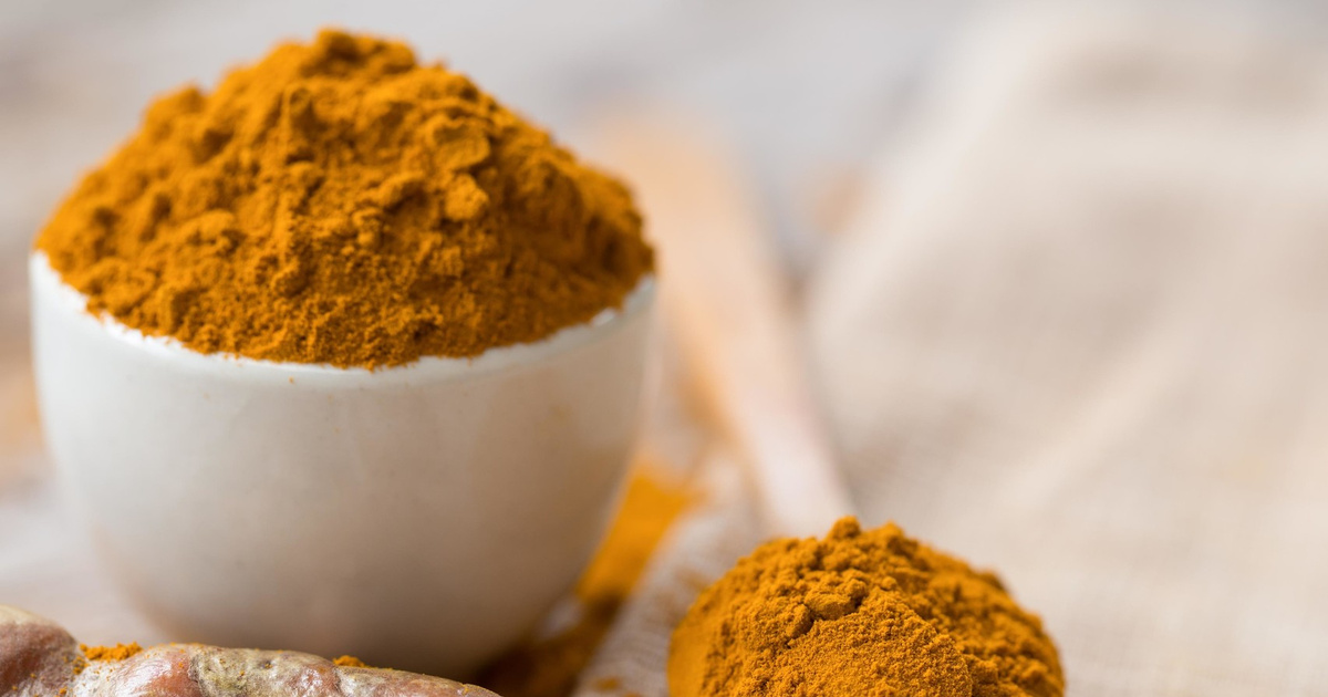 Teri yoshligini saqlash uchun tabiiy kurkuma niqobi