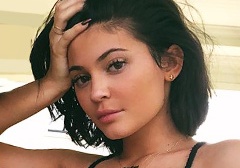 Кайли Дженнер возвращается к естественной красоте: отказ от филлеров