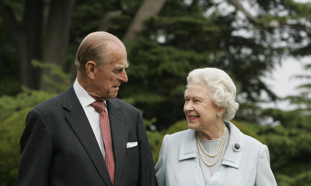 Elizaveta II ning sevimli fotosurati va Prens Filippga so‘nggi xayrlashuv
