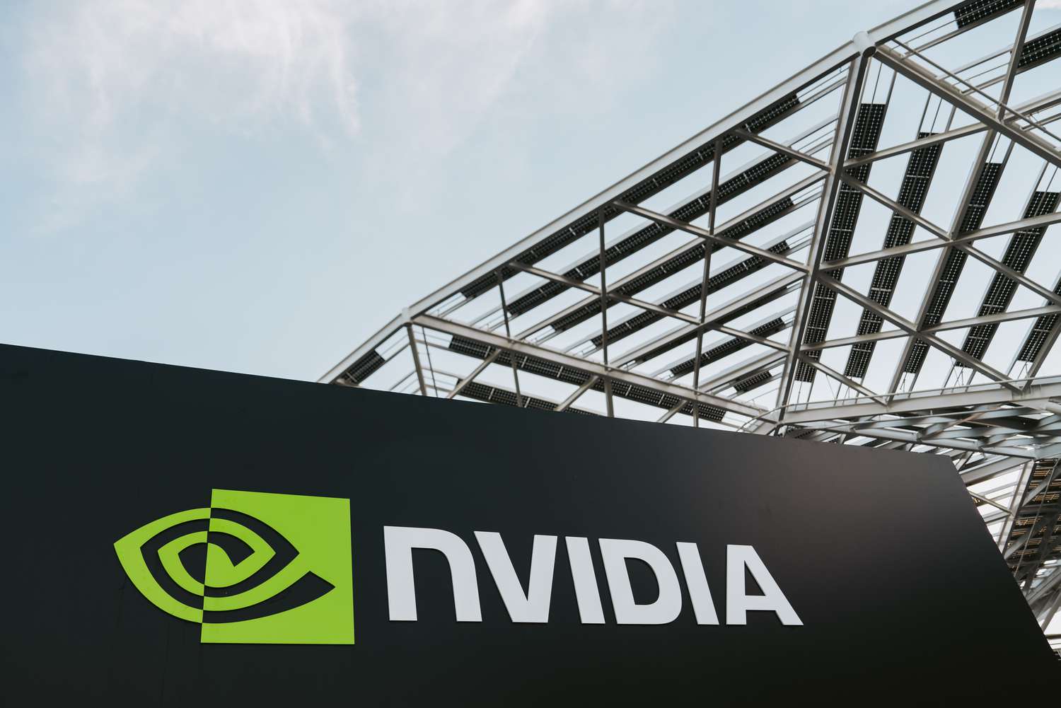Nvidia Прорывается В Лигу Триллионеров: История Успеха И Искусственного Интеллекта