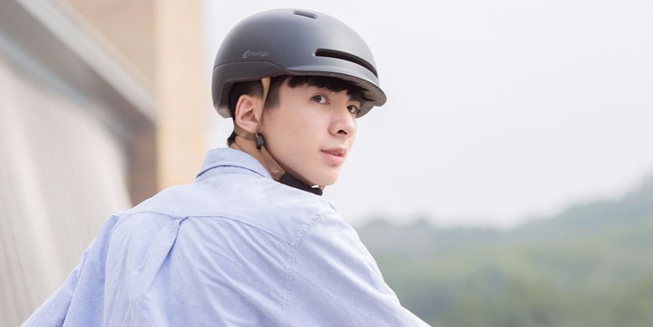 Innovative Cycling Helmet with LED Safety Light by Xiaomi