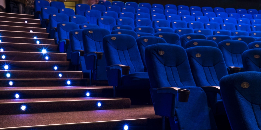 Кинотеатры, музеи и театры в России: когда откроются двери для посетителей?