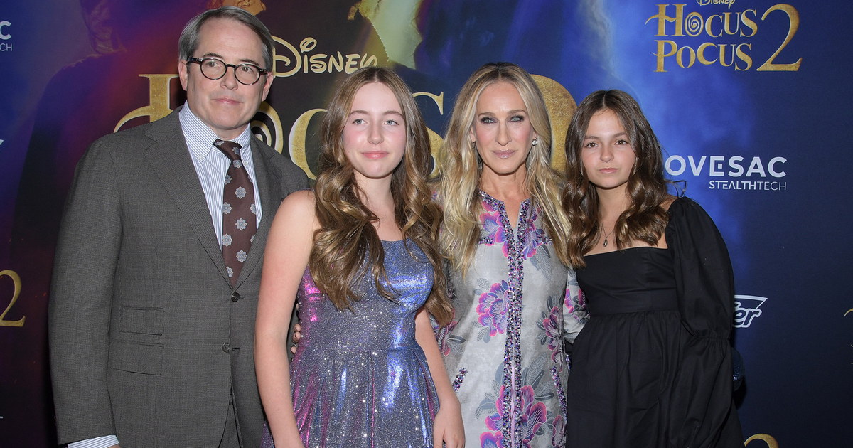 Sarah Jessica Parker Shares Rare Glimpse of Her Growing Twin Daughters