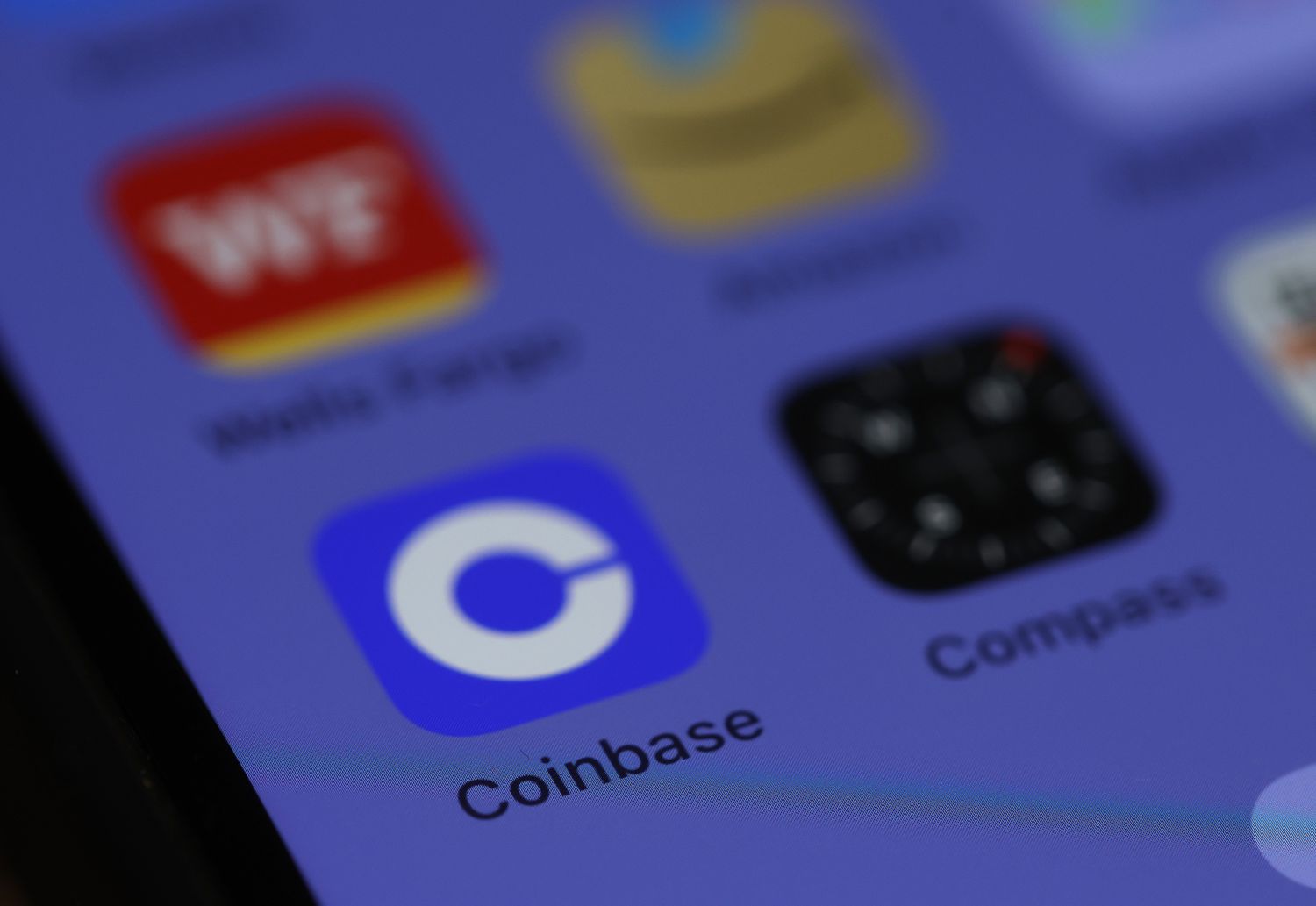 Coinbase Foydalanuvchilari Hisoblarida Muammolarga Duch Keldi: Bitcoin Narxi Oshmoqda