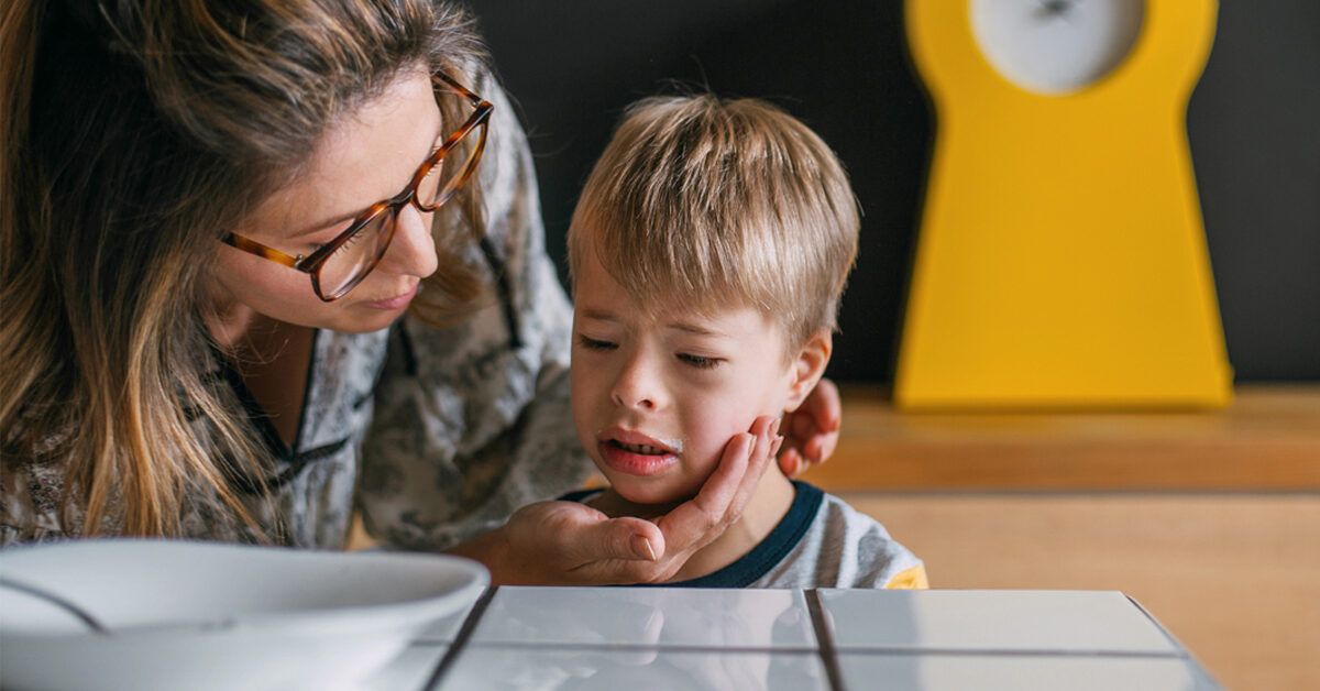 Bolalarga Ajralish Qachon Eng Qiyin Bo‘ladi va Ularga Qanday Yordam Berish Mumkin