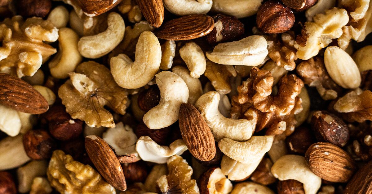 Bolalar Ovqatlanishida Yong'oqni Qanday va Qachon Kiritish Kerak?