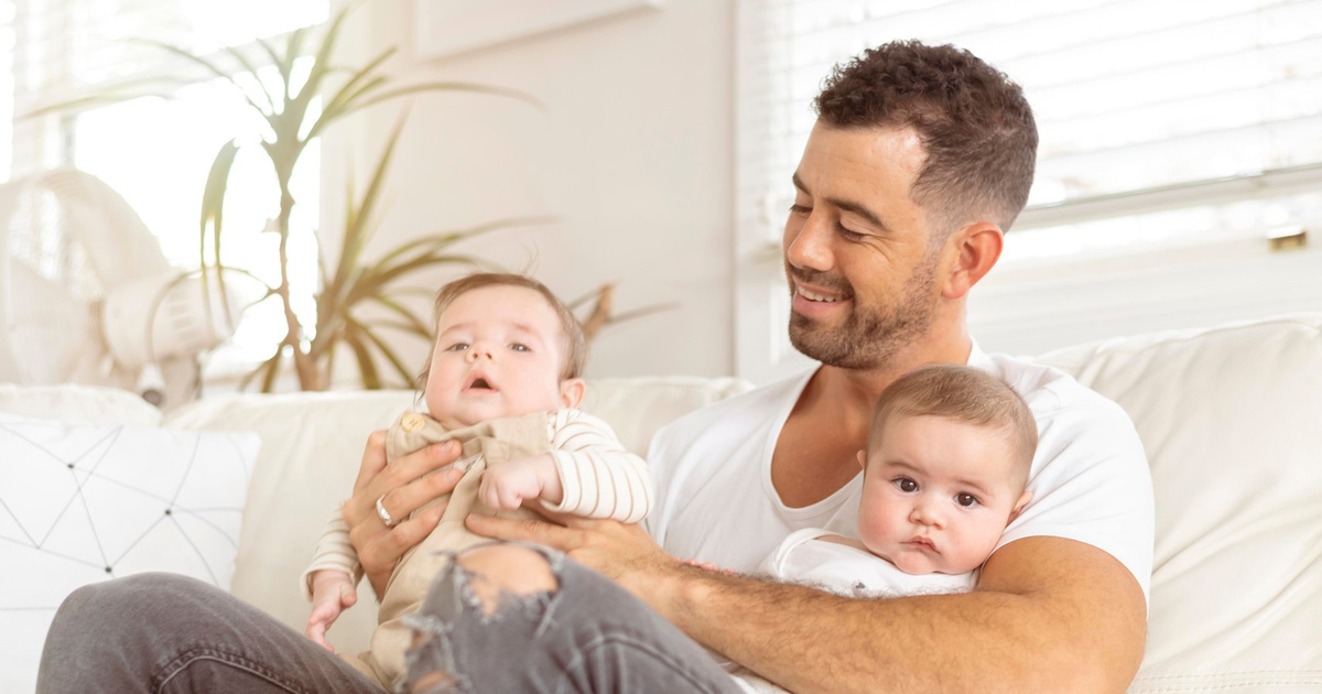 Почему мужчины в Европе борются за право брать декретный отпуск