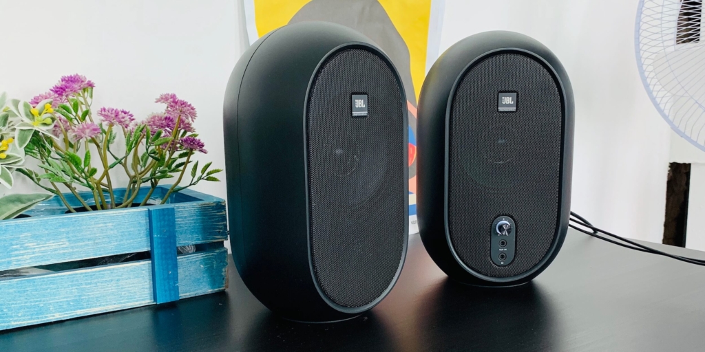 Идеальное звучание в компактном формате: обзор колонок JBL One Series 104